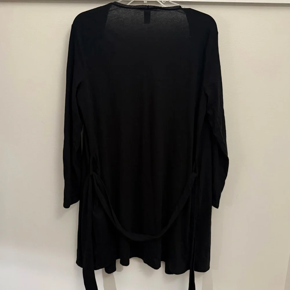 Victoria's Secret Elegant Black Robe - Picture 2 of 4